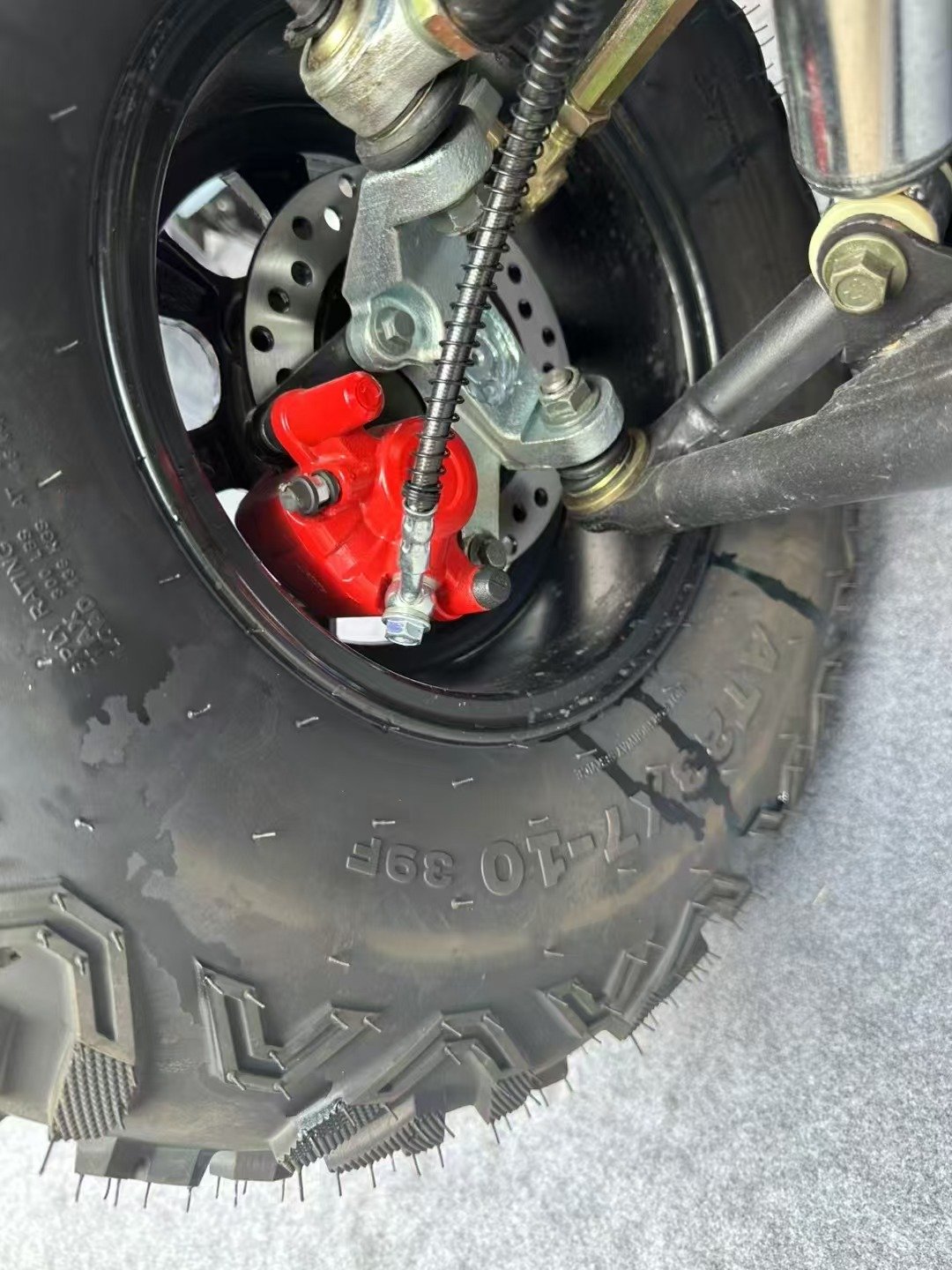 Electric Vehicle Front Wheel Assembly with Disc Brake Wheel Hub and Steering Knuckle, Electric Golf Cart Brake Components