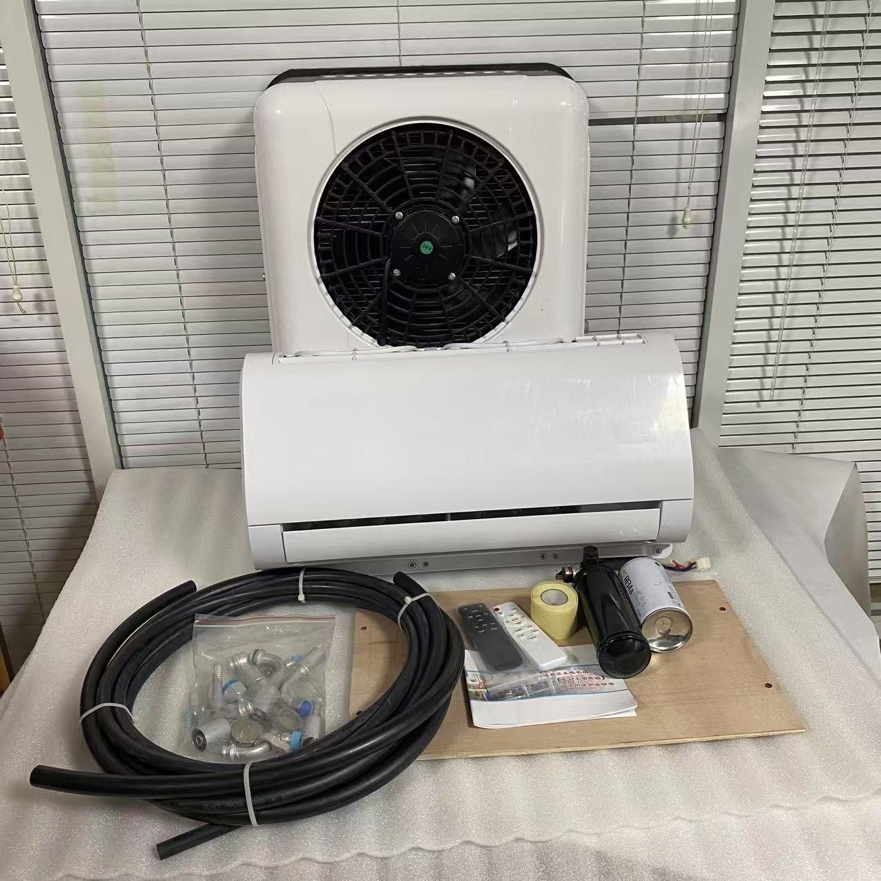 12V/24V Truck Van Cabin Parking Air Conditioner Auto Parking Conditioner for Trucks