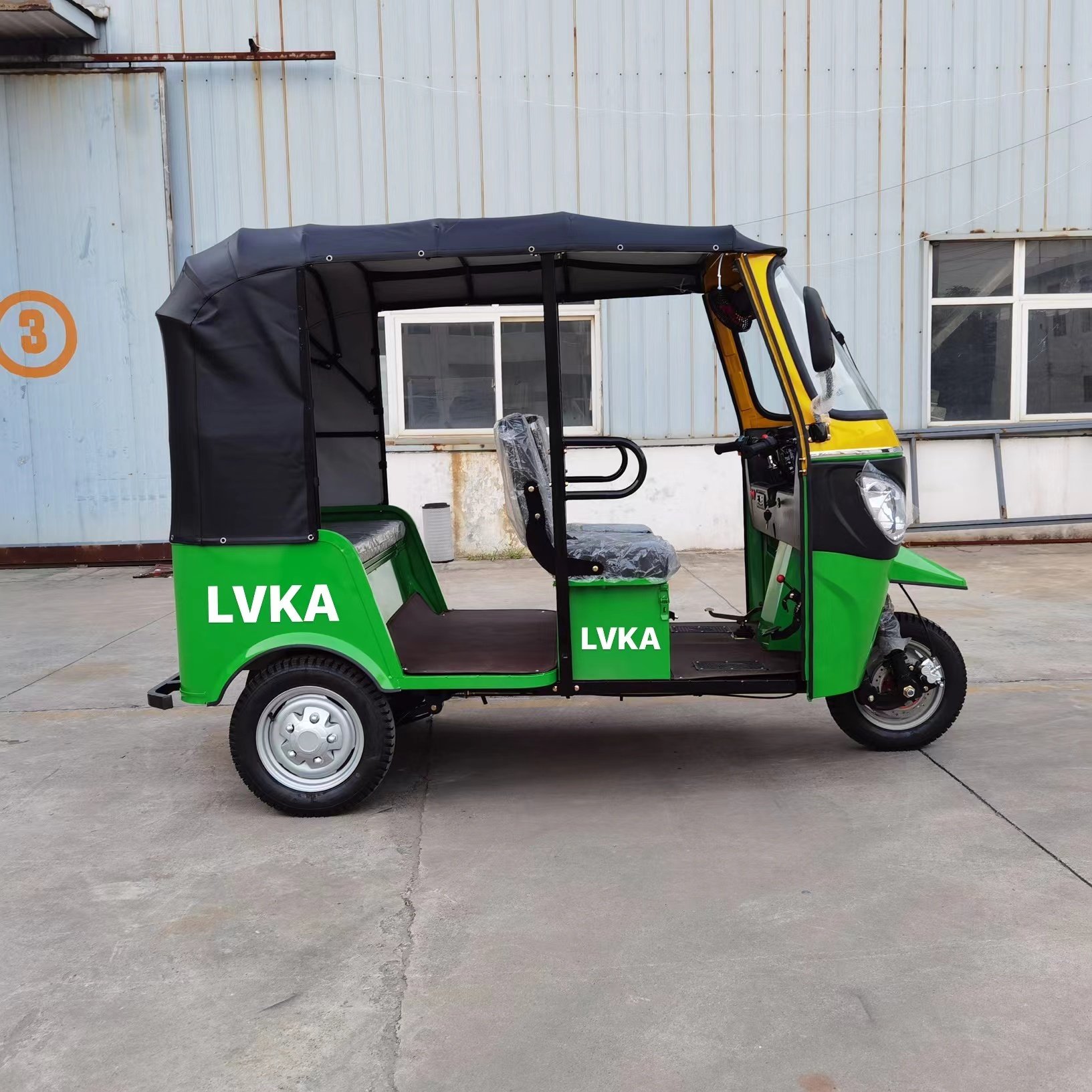 Auto Rickshaw Gasoline Motor Passengers Tricycles Tuktuk for Adults