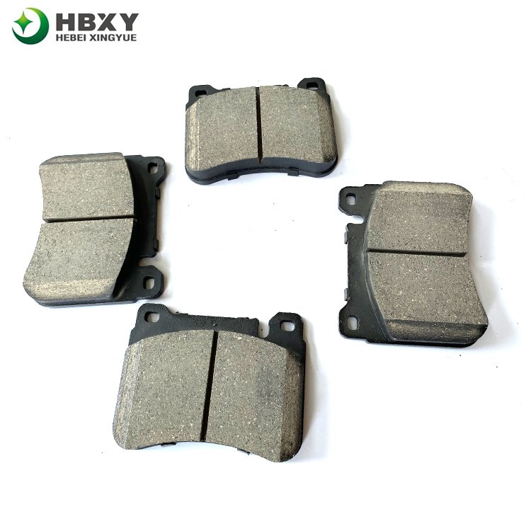 0044205120 D1121 Best Brake Pad Brake Shoe Front and Rear Brake Pad for Ford Nissan Toyota
