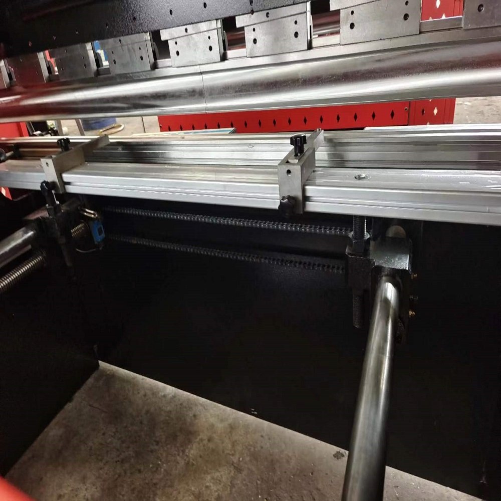 30T 1600 E21 System Hydraulic Cabinet Hinge Forming Tool Cylinder Tools Press Brake Machine