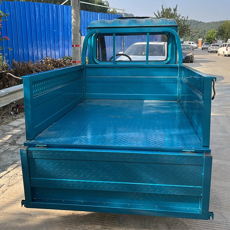 Factory Customized Electric Truck Household Adult Cargo Motorcycle Closed 4 Doors Spacious Electric Tricycles