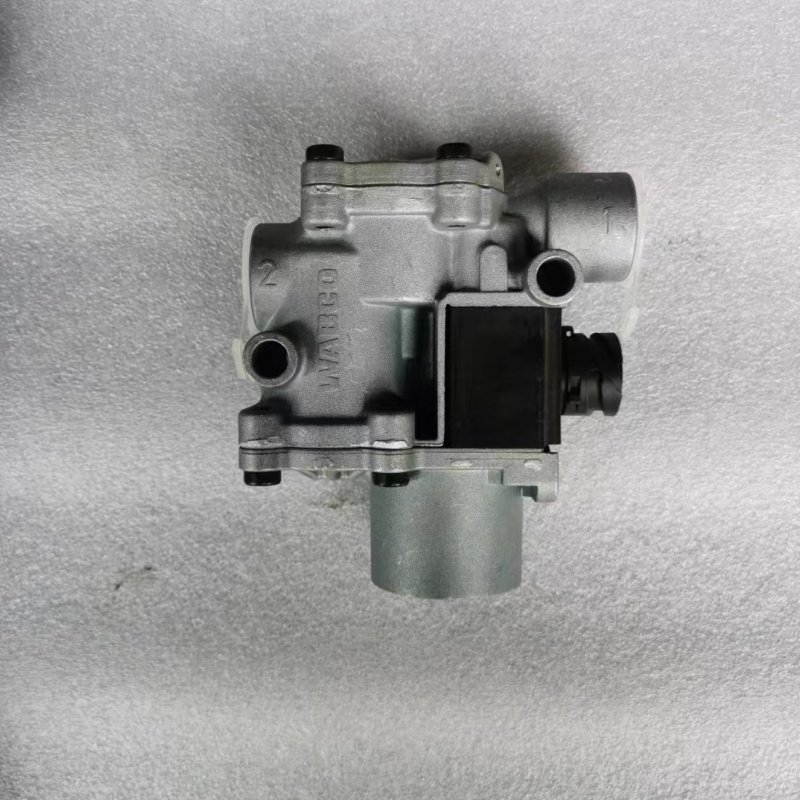 DZ9L149090002 Brake Master Valve Essential Brake Cylinders Part for Shacman Trucks DZ97259362408 DZ9L149090002