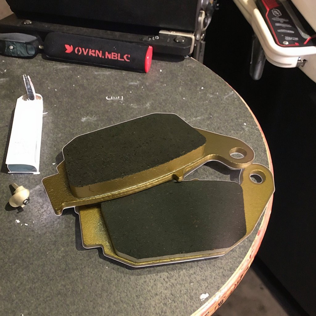 Brake Pads for Motorcycle Use for HONDA-CBR 125/CBF 250