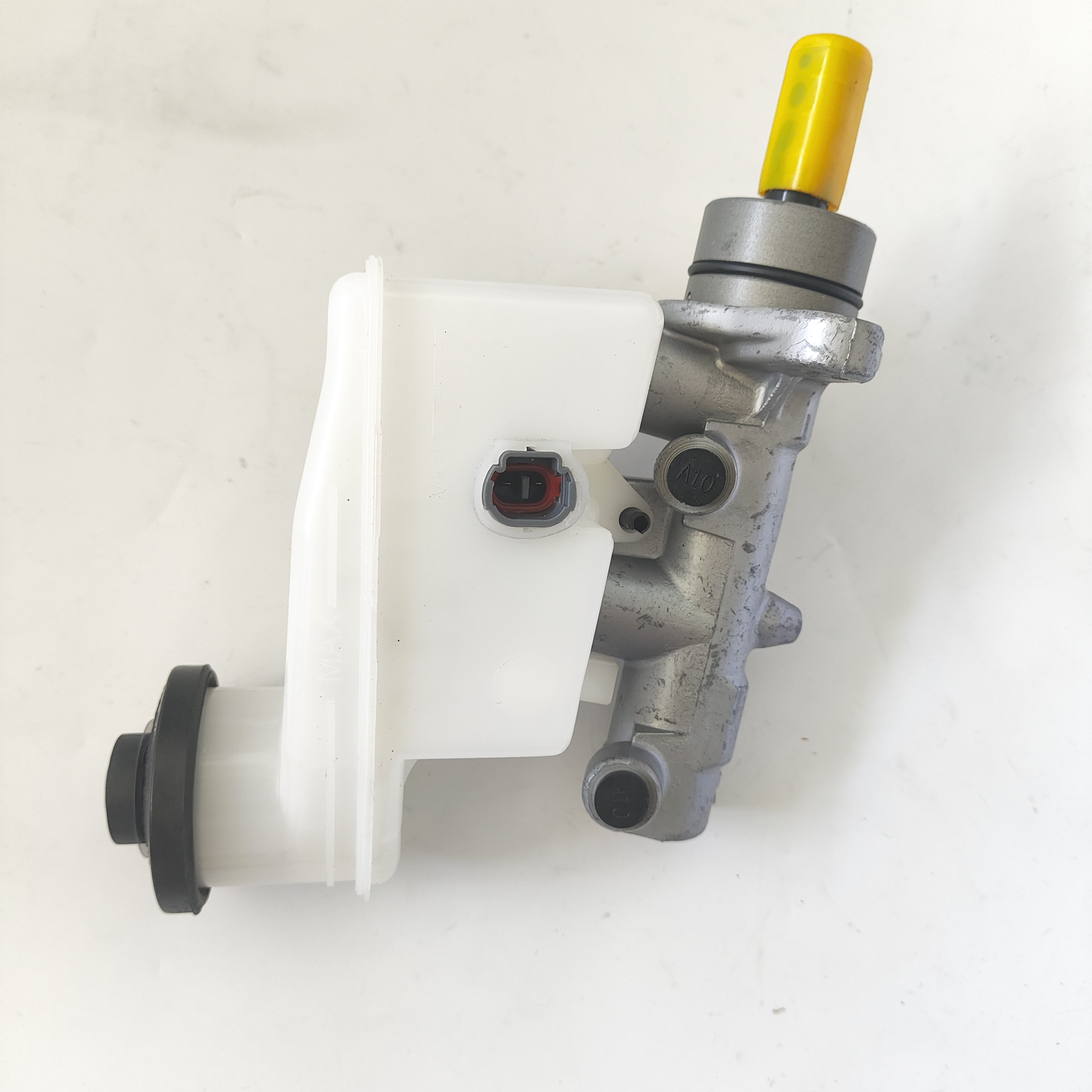Factory Price Brake Master Cylinder 47201-52030 47201-52031 for TOYOTA