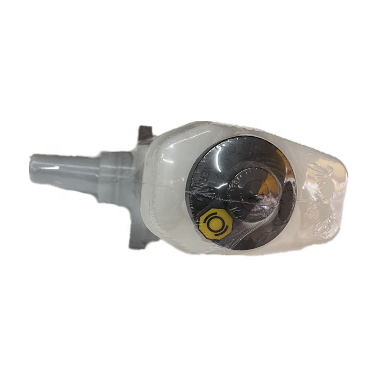 Car Brake Master Cylinder for Toyota Land Cruiser Prado GRJ120 Hilux RHD 47028-60030 Brake Master Cylinder