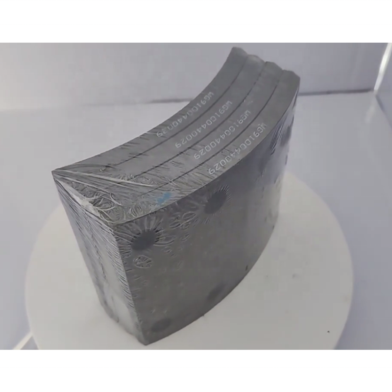Hot Sale High Quality Sinotruk HOWO Truck Chassis Spare Parts 8 Holes Brake Lining Block Disc Brake Pads WG9100440029