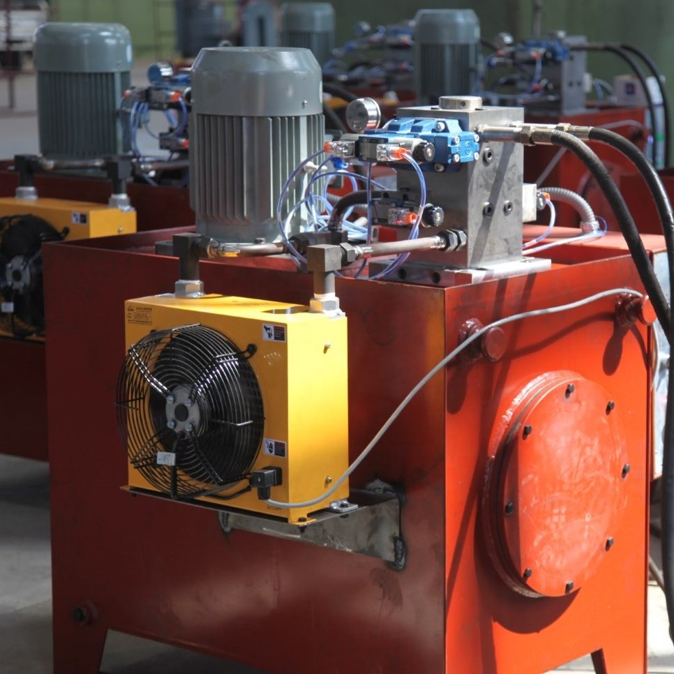 Hydraulic Cold / Hot Rriveting Machine Making Truck Chassis