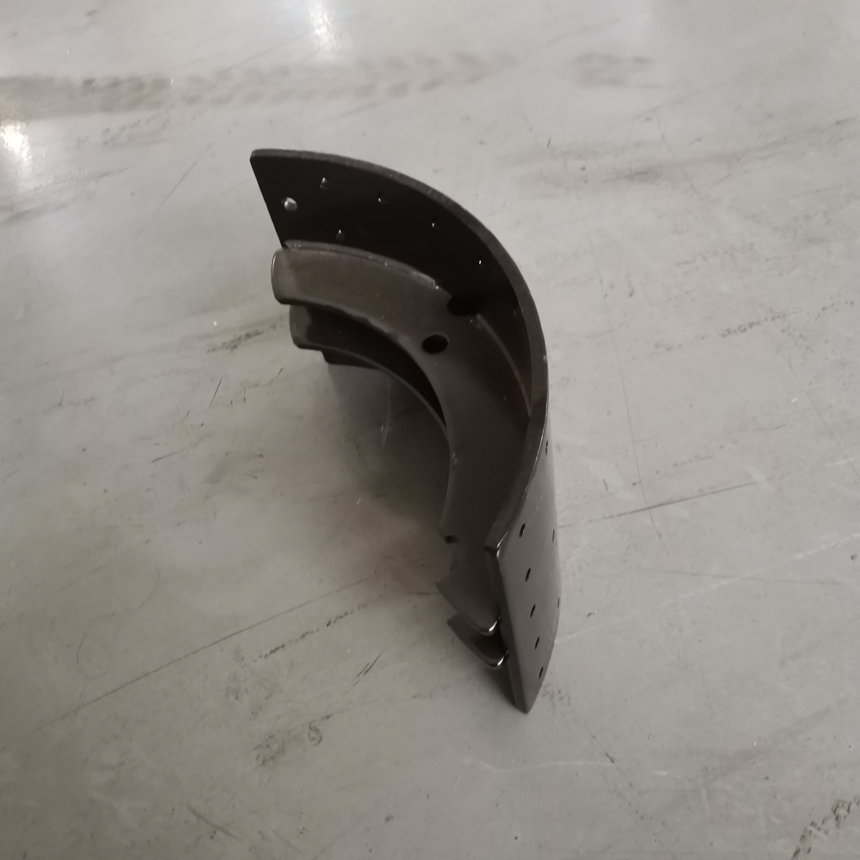 Heavy Duty Truck Parts Semi Trailer Truck Drum Brake Shoes 3095196 for Volvo Truck