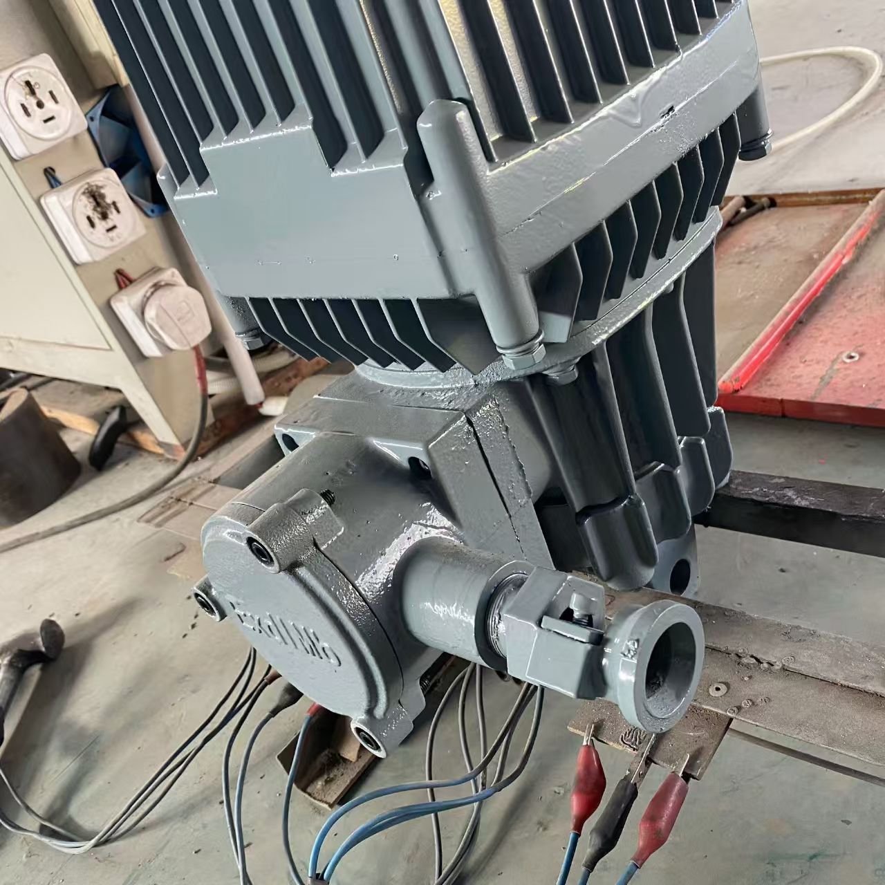 TE Series High TE-30 TE- 50 Electric Hydraulic Thruster Drum Brakes Tower Cranes for Russian TKG Brake Frame