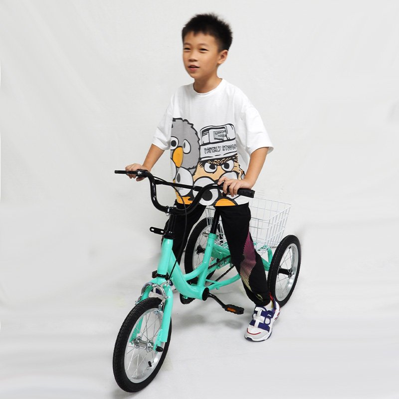 Factory Direct Sales of New Cool Children's Pedal Tricycle 3 Wheeled Kids Trike With Good Price