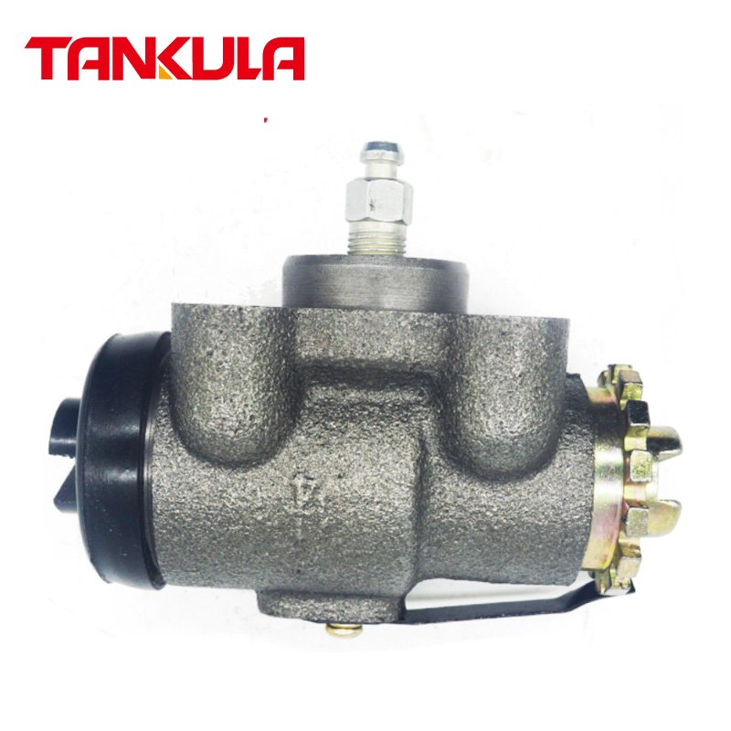 High Performance Auto Parts MB060245 MT321674 Master Cylinder Brake Pump for Mitsubishi Canter (FE5 FE6) 6 Generation 1986-