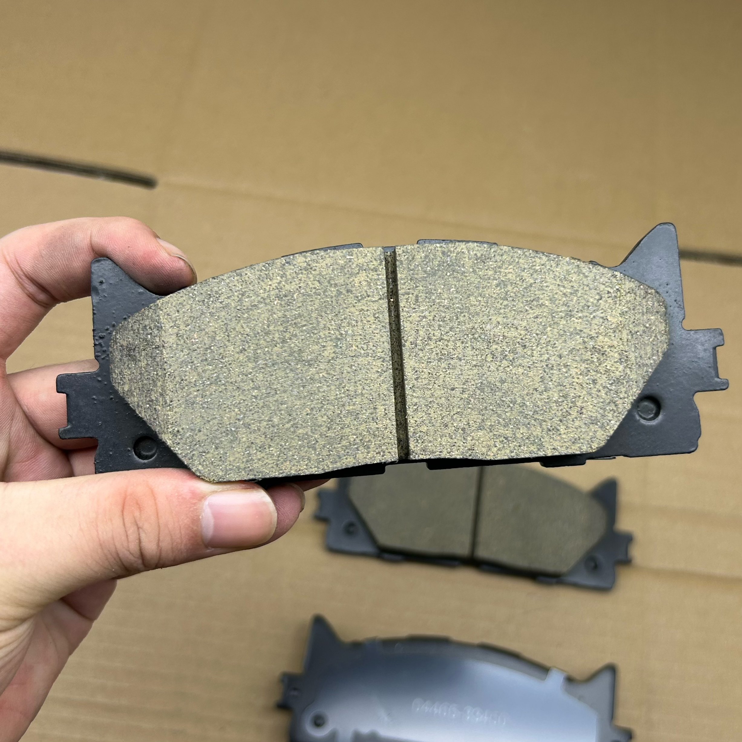 Auto Parts Brake Pads D1222 A-1 04465-33450 for Avalon Camry Aurion