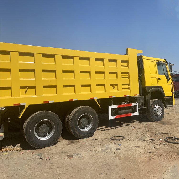 Lowest Price Used 30ton Howo Sinotruck Conplete Truck 6X4 10 Wheel 20 Cubic Meters Heavy Duty Transport Mine Dump Dfm Truck
