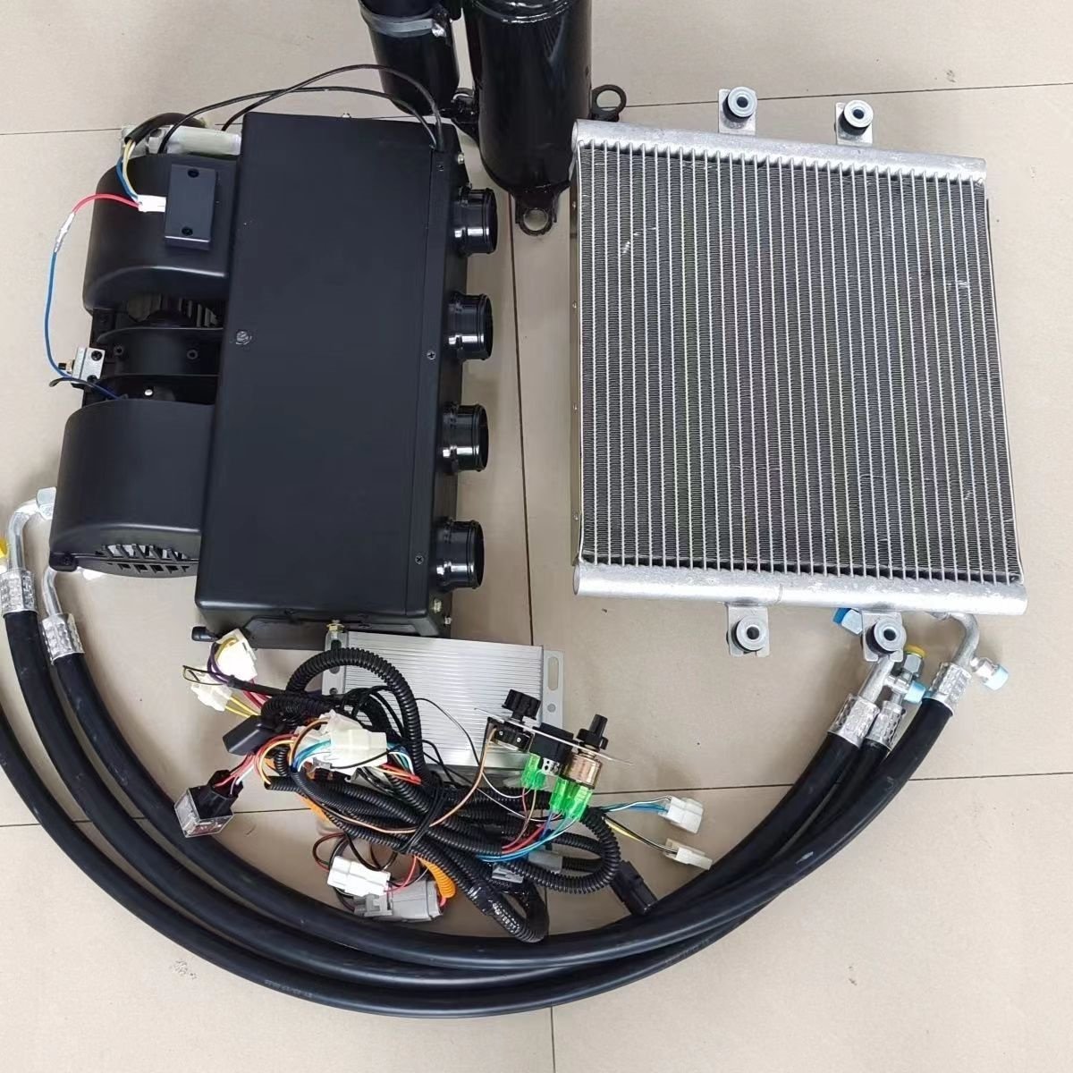 12/24 Volt air Compressor Electric air Conditioner Parking Cooler Auto AC Evaporator for RV Car
