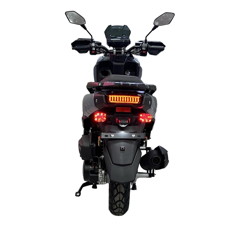 Factory Wholesale 150CC Gasoline Scooter Motorcycle New Design with Double Disc Brake