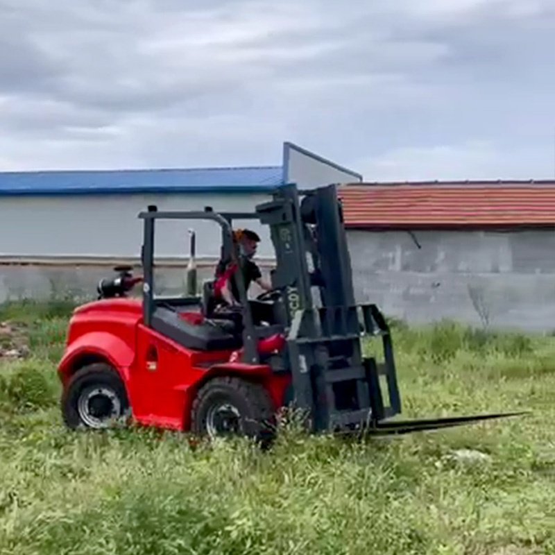 Free Shipping Euro 5 EPA 4x4 Articulated Rough Terrain Forklift for Sale 5 Ton 4WD Forklift