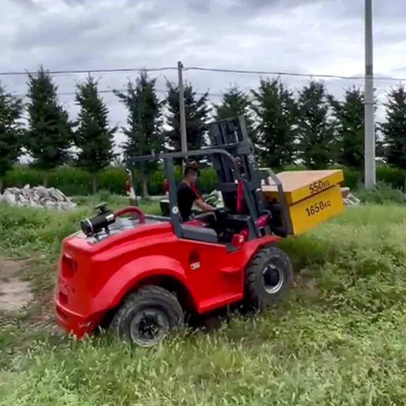 Free Shipping Euro 5 EPA 4x4 Articulated Rough Terrain Forklift for Sale 5 Ton 4WD Forklift