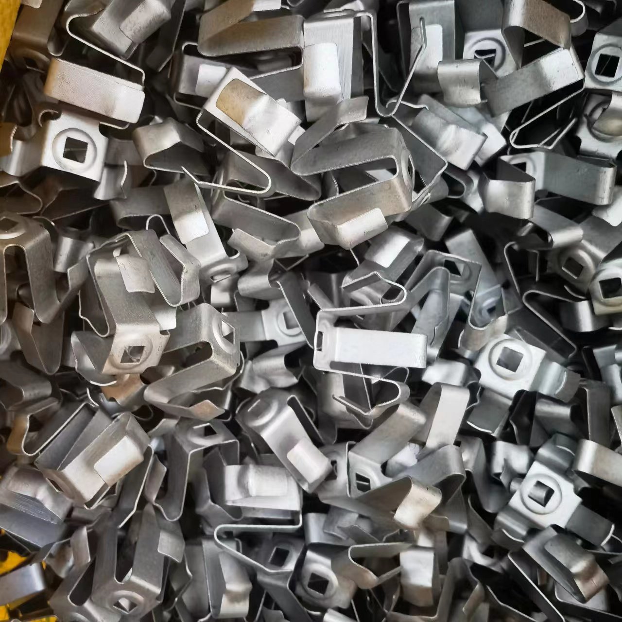 Factory Manufacture Insurance Hot Selling High Quality Customization China Factory Brake Pad Repair Kits D668 for Nissan