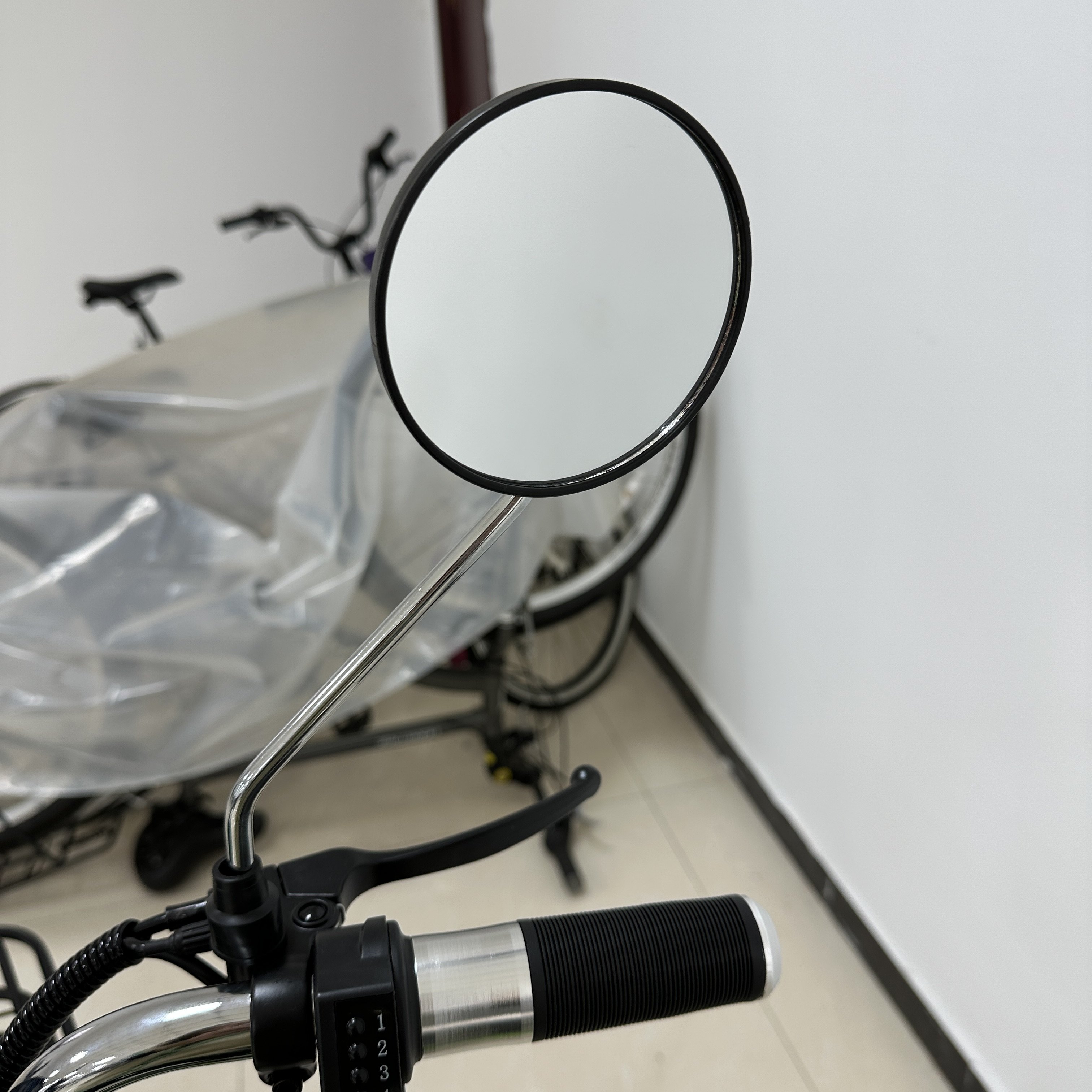 China Factory Directly Supply Custom Central Motor 350W48V12Ah Drum Brake 20 Inch Tire Electric Bicycle