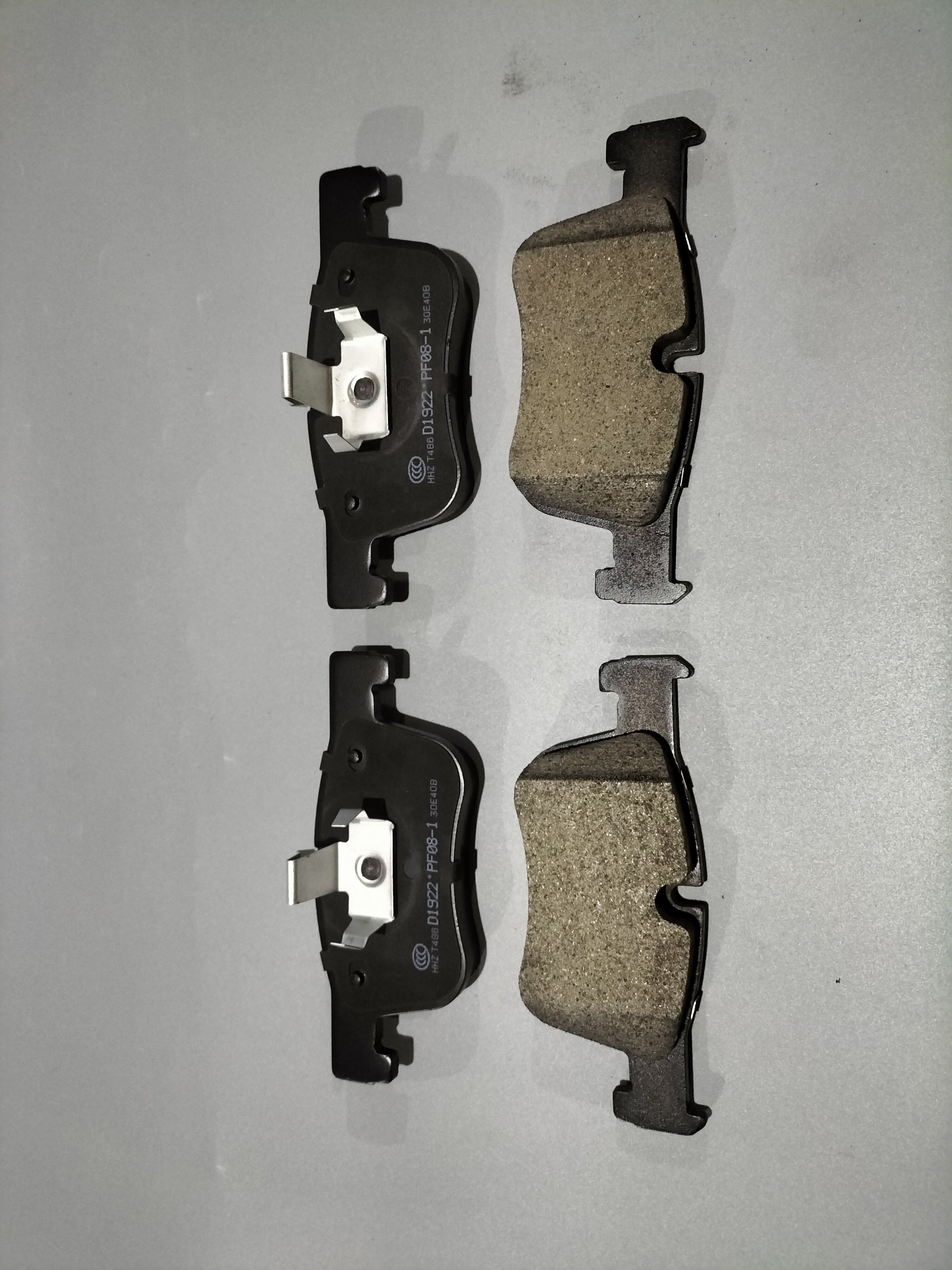 Wholesale Direct Sales D1922 Good Quality Wear-resistant Black Brake Pads for Car