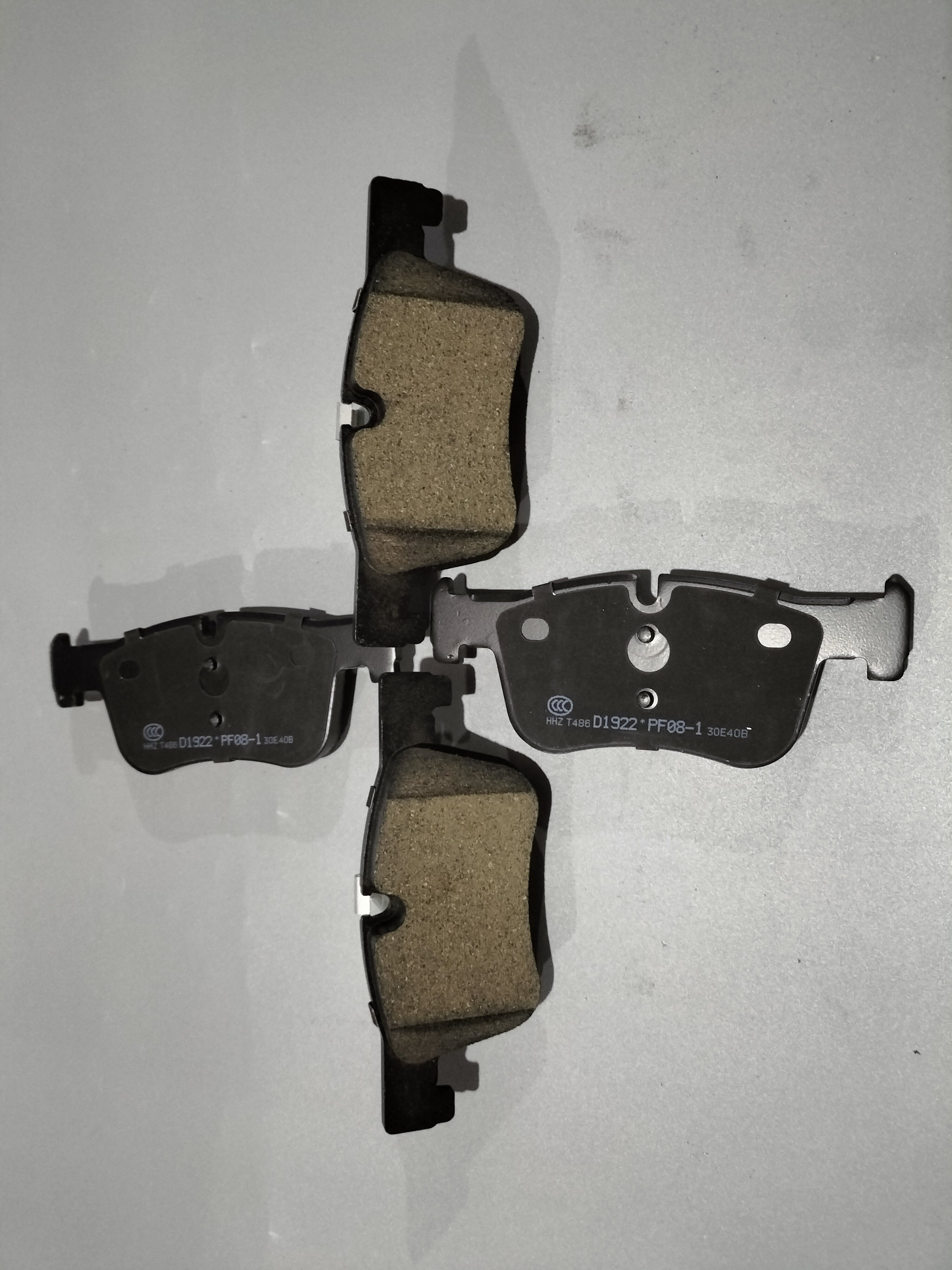 Wholesale Direct Sales D1922 Good Quality Wear-resistant Black Brake Pads for Car