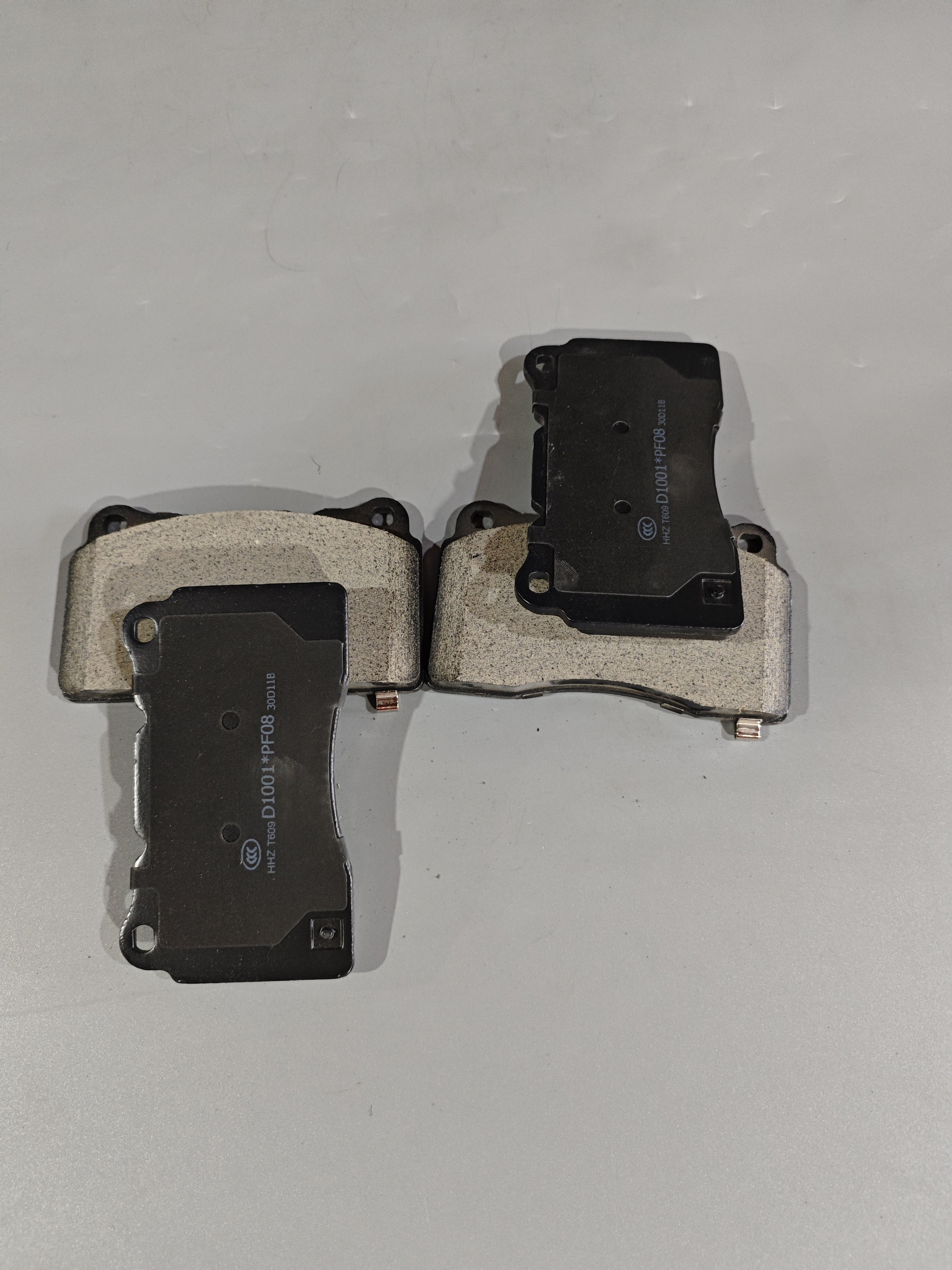 High Quality D1001-7902 Recommend Wear-resistant Black Brake Pads for Car