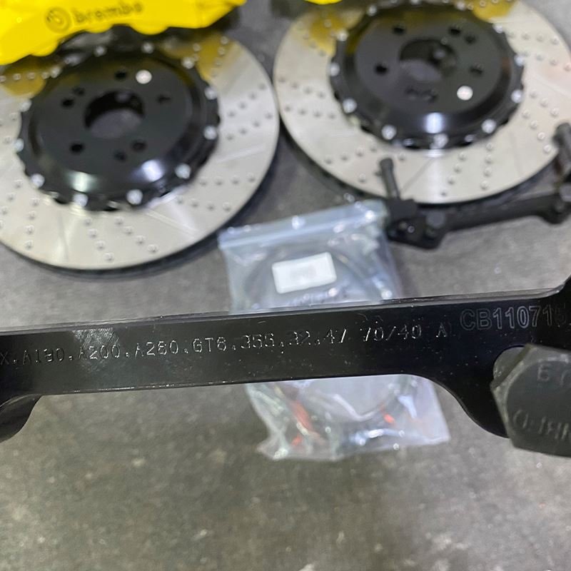Wholesale Big Brake Kit 7K 320mm Front Drilled Disc Rotors Pads Set for Honda Civic Mercedes Acura Tlx 2015 - 2020 E46 Q50