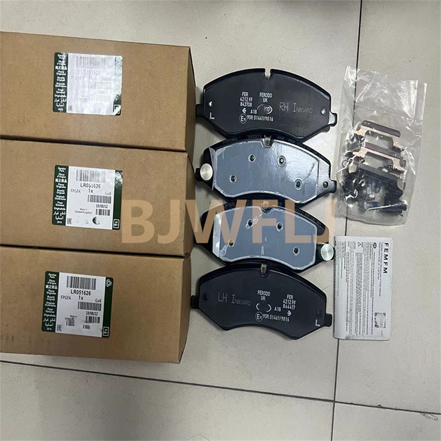 R134700 LR051626 Front Brake Pads for Land Rover Range Sport 14-15 Compatible With Range 13-15