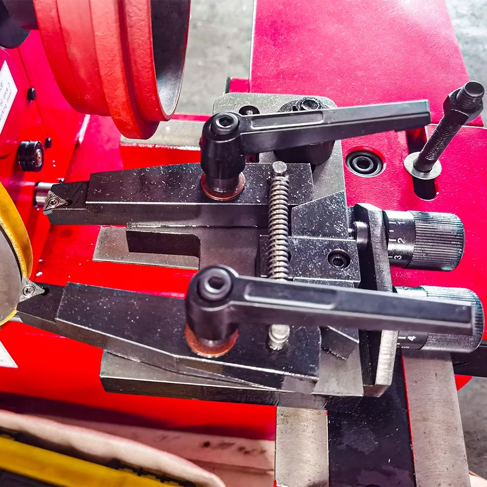 CE Standard off Car Brake Disc Cutting Lathe Machine off Car Disc Brake Lathe C9335 C9335A