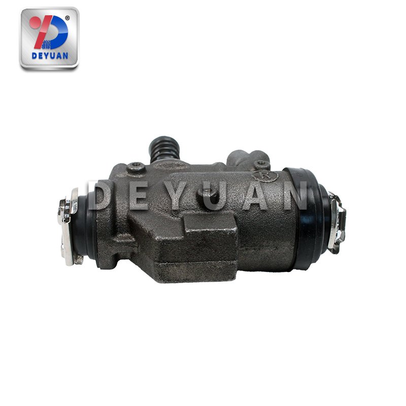 High Quality Brake Wheel Cylinder Auxiliary Device Right for Nissan Truck Parts OEM 44100-90400