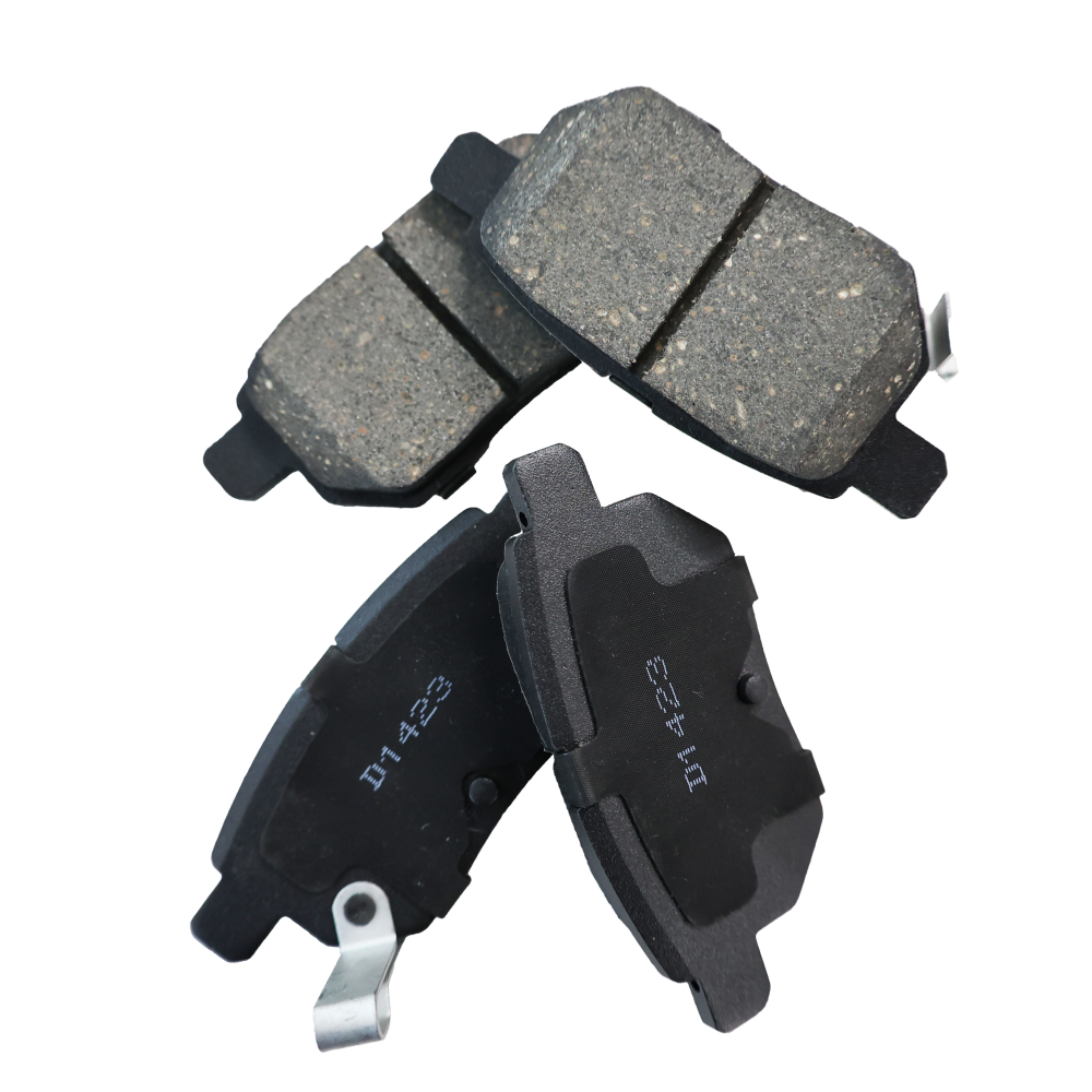 D668 DSS Brand No Noise Semi Metallic Ceramic Car Parts Auto Brake Pads for Nissan Versa OEM 410600M891