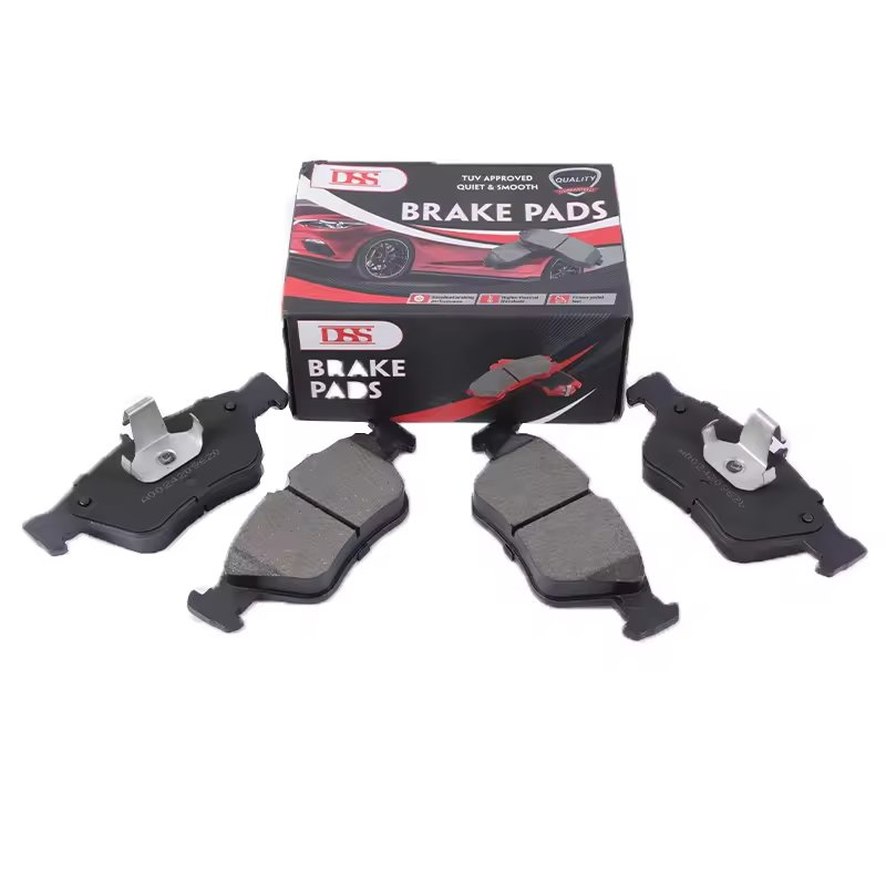 D668 DSS Brand No Noise Semi Metallic Ceramic Car Parts Auto Brake Pads for Nissan Versa OEM 410600M891