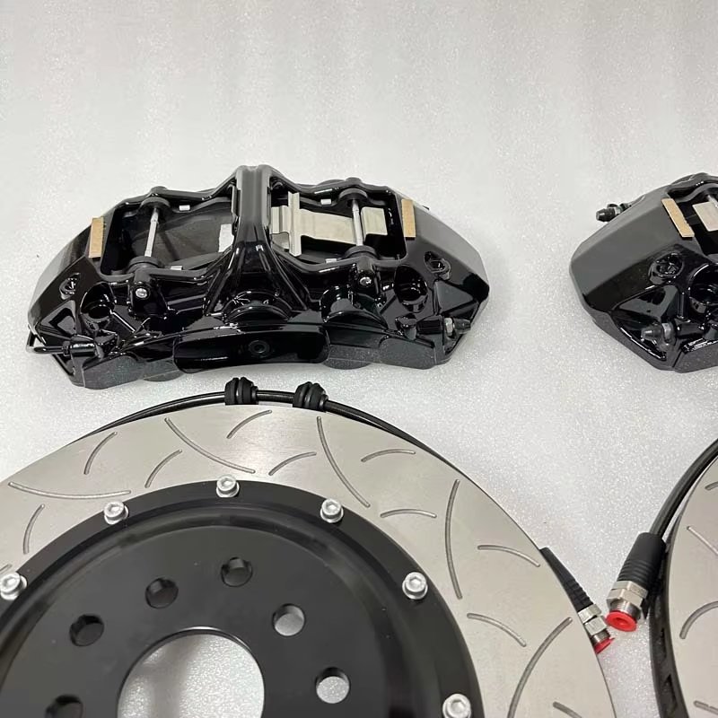 High Performance 6 Piston 4 Piston Brake Caliper Kit for vw Golf 7 gti Audi Toyota Bmw honda civic ford Focus Mk4 Mk3 Rx8 Mazda