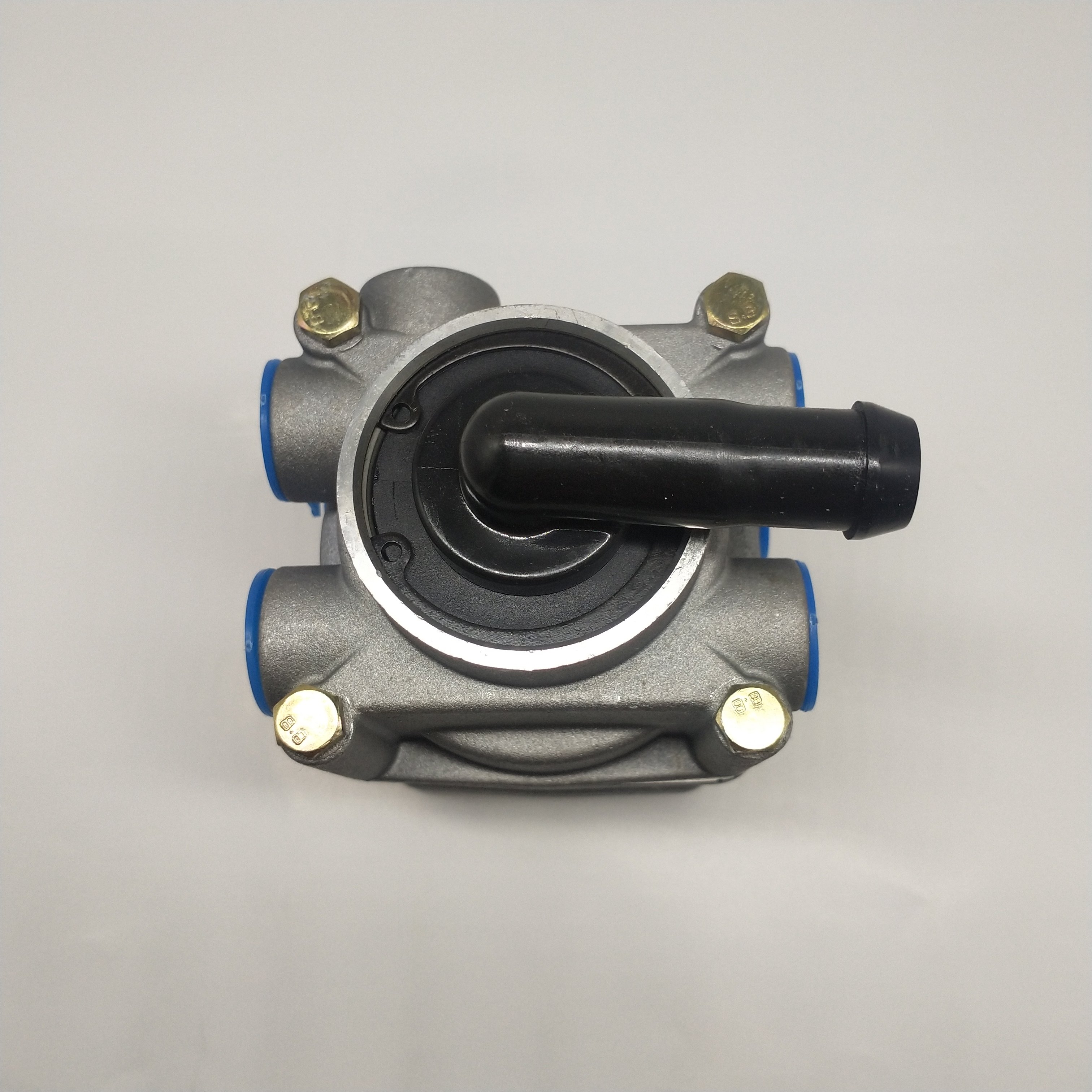 Foot Brake Valve Latest Technology for Truck Air Brake Valve 4613150080