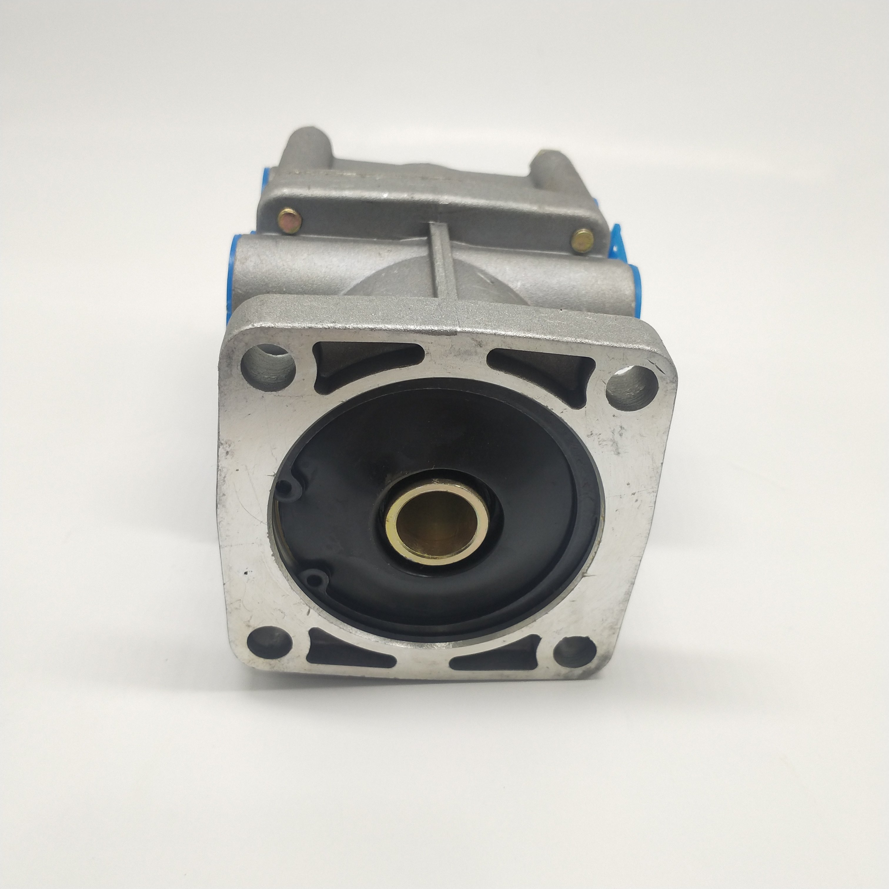 Foot Brake Valve Latest Technology for Truck Air Brake Valve 4613150080