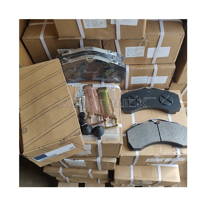 MAXTRUCK High Quality Truck Parts 0064201420 0004217210 0064205220 WVA29246 Brake Pads for Mercedes-Benz Actros 4