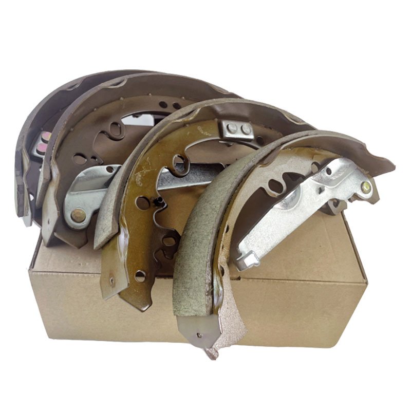 Hot Sales 044950K120 044950K070 Brake Pads Car Rear Brake Shoes for toyota Hilux FORTUNER RAV4