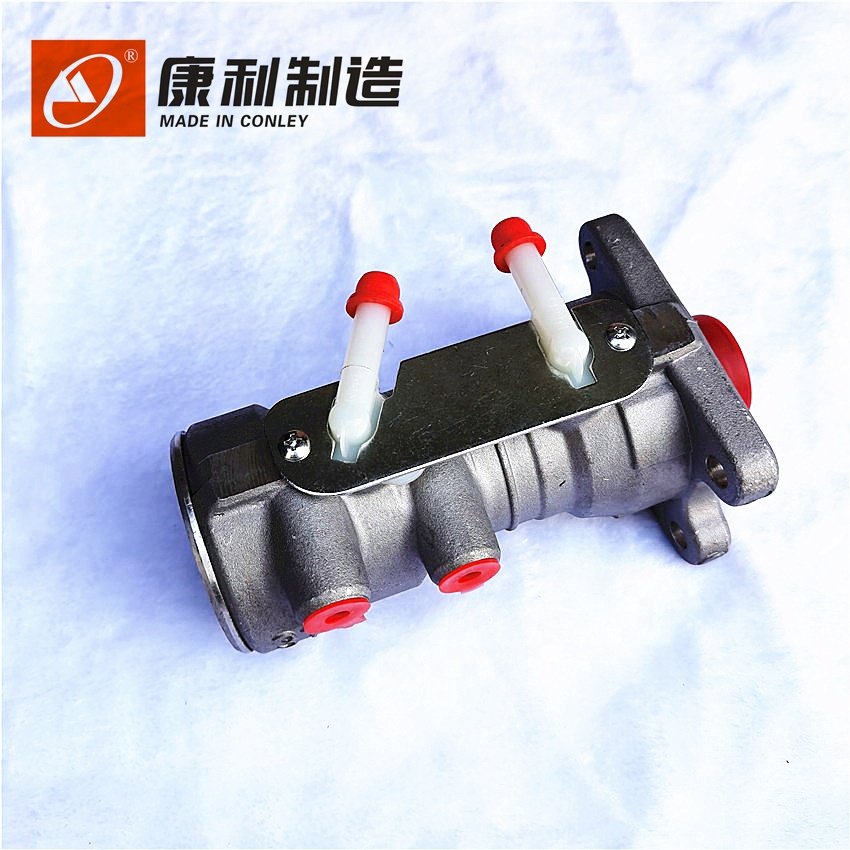 Auto Parts Brake Master Cylinder for Isuzu Japanese Car Master Brake Pump MK429255