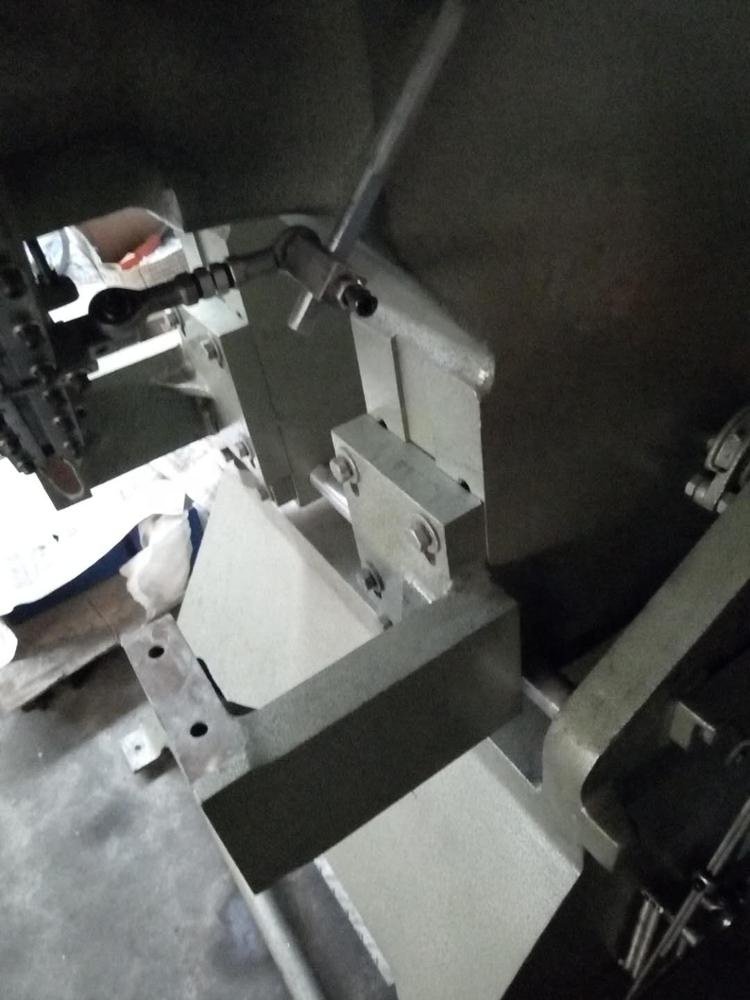 CD-J13C Service Available Table Type Riveting Machine for Brake Shoes Automatic Feeding Rivets