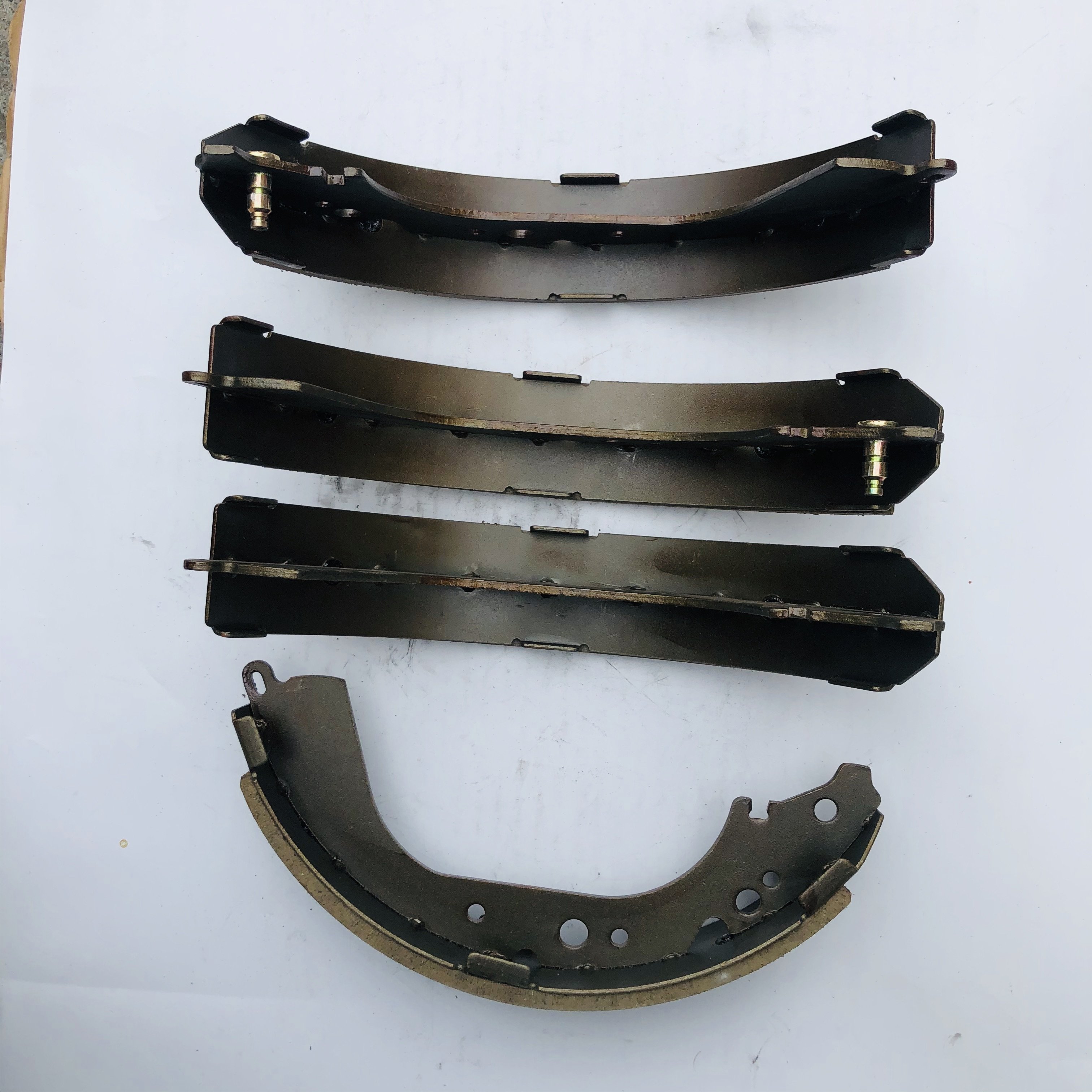 High Quality Car Break Brake Shoe 04495-26050 04495-35230 for TOYOTA HILUX 4Y 2L 5L LN167 KDN167 HIACE KDH222 TRH223