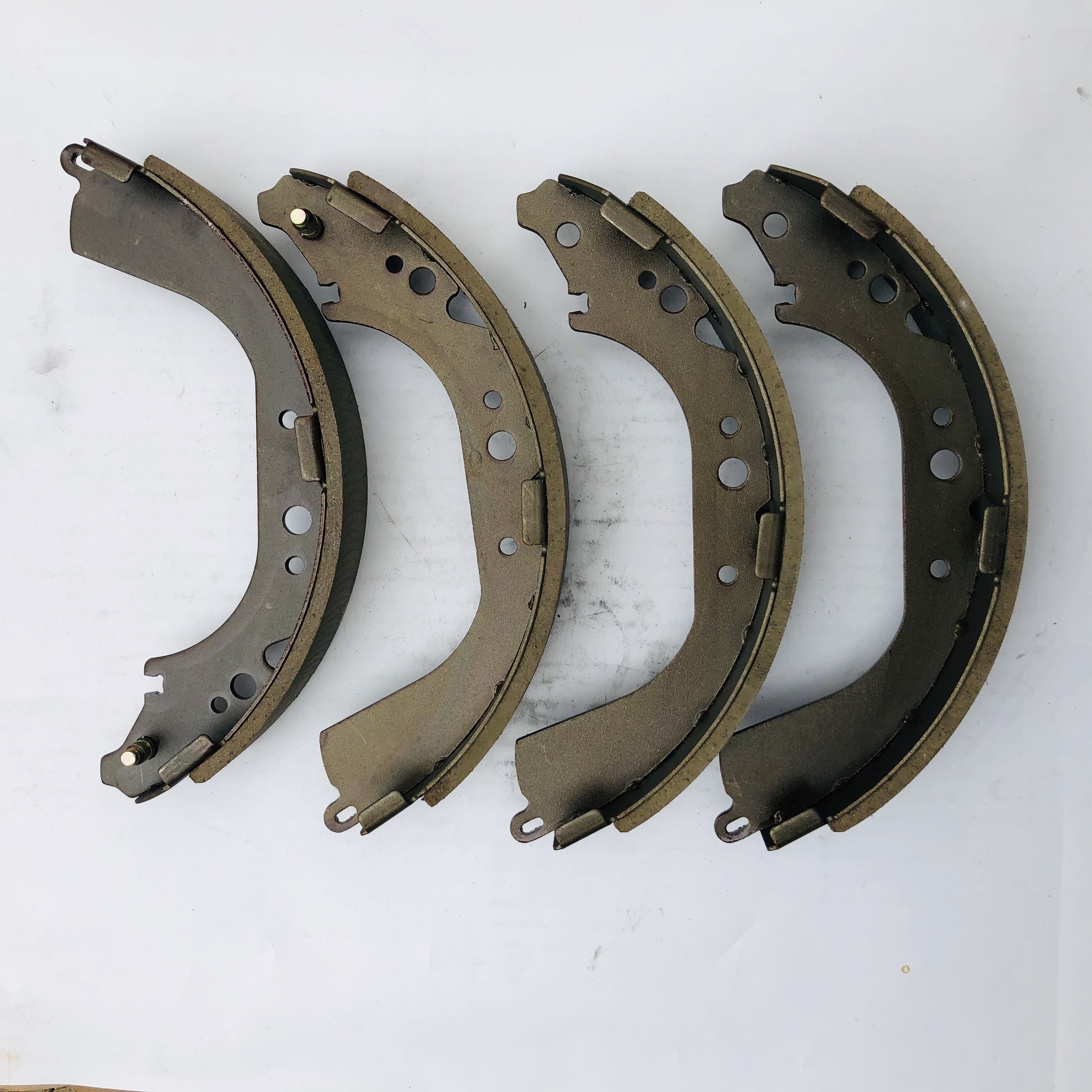 High Quality Car Break Brake Shoe 04495-26050 04495-35230 for TOYOTA HILUX 4Y 2L 5L LN167 KDN167 HIACE KDH222 TRH223