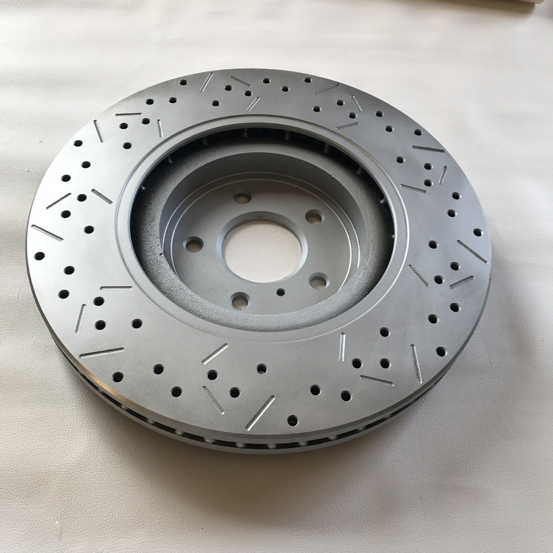 Guangzhou Xinda 40206jl00a Suitable for 370 Z Coupe Infiniti FX G Convertible Brake Disc
