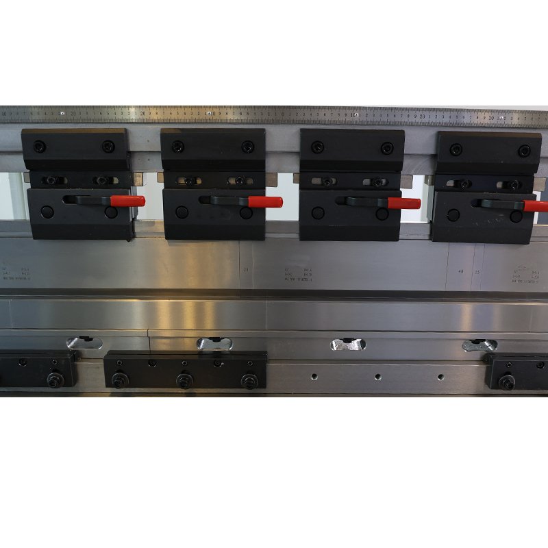 EHP-3512 Made in China Main Power 2*4.4kw Cylinder Stroke 120mm Throat Depth 200mm Cnc Press Brake