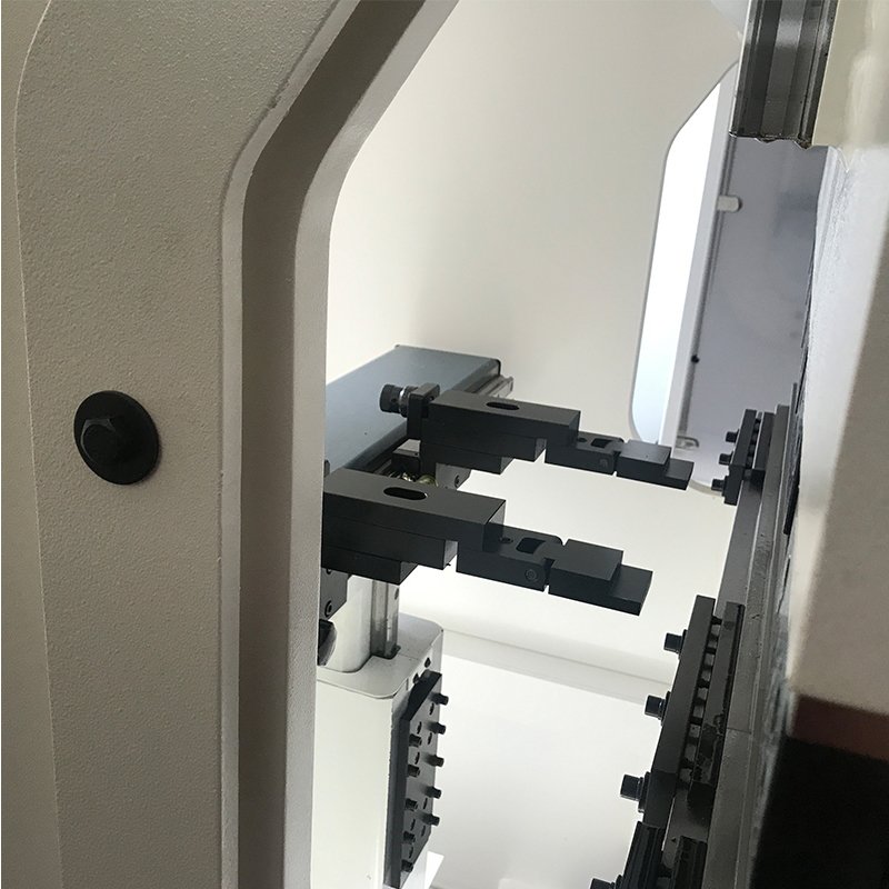 EHP-3512 Made in China Main Power 2*4.4kw Cylinder Stroke 120mm Throat Depth 200mm Cnc Press Brake