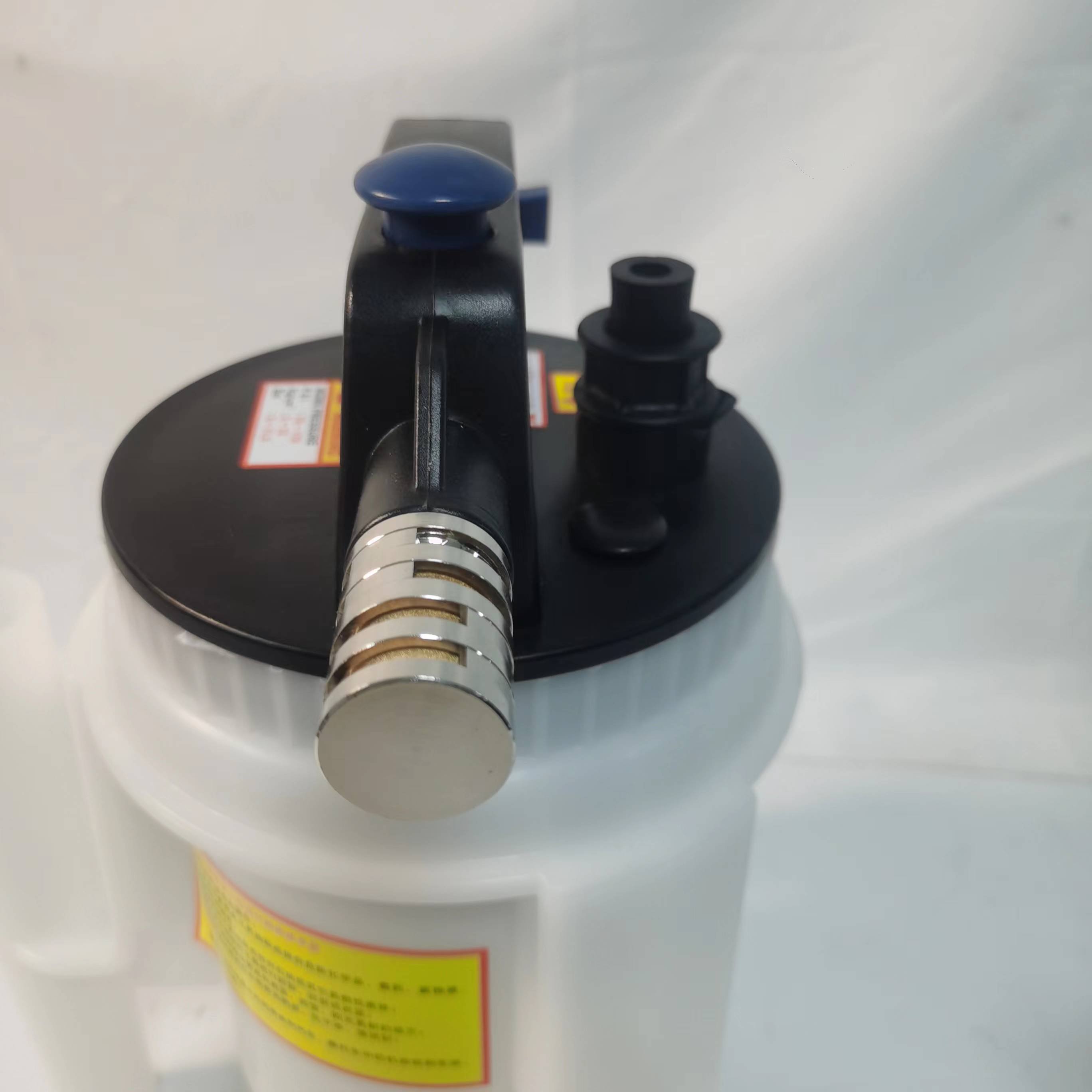 Vacuum Brake Bleeder Air Brake Bleeder Kit with 2L Brake Fluid Extractor and 1L Refilling Bottle for Auto Car Truck Use