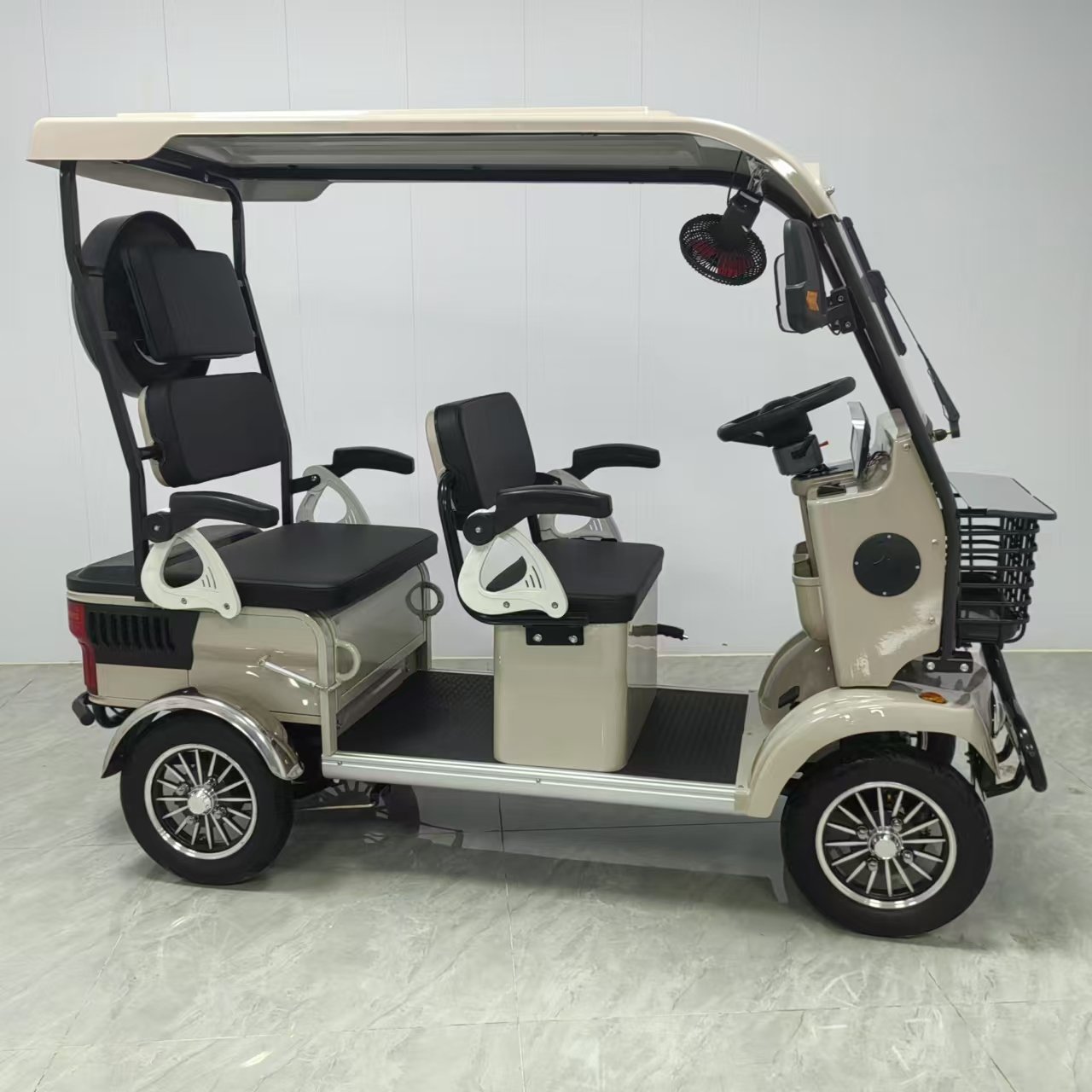 Manufacturer Supply 48V 20Ah Electric Golf Cart 4x4 4 Person Electric Assisted Quad Bike in Cargo