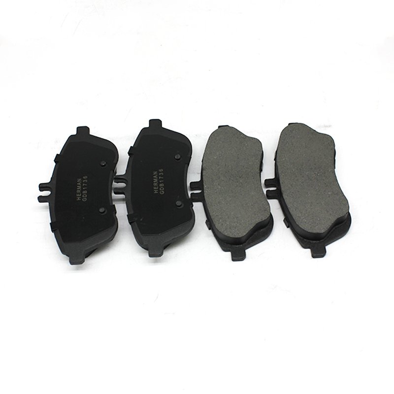 Factory Supply High Temperature Resistant Car Spare Parts Semi-metallic Brake Pads 0074205520