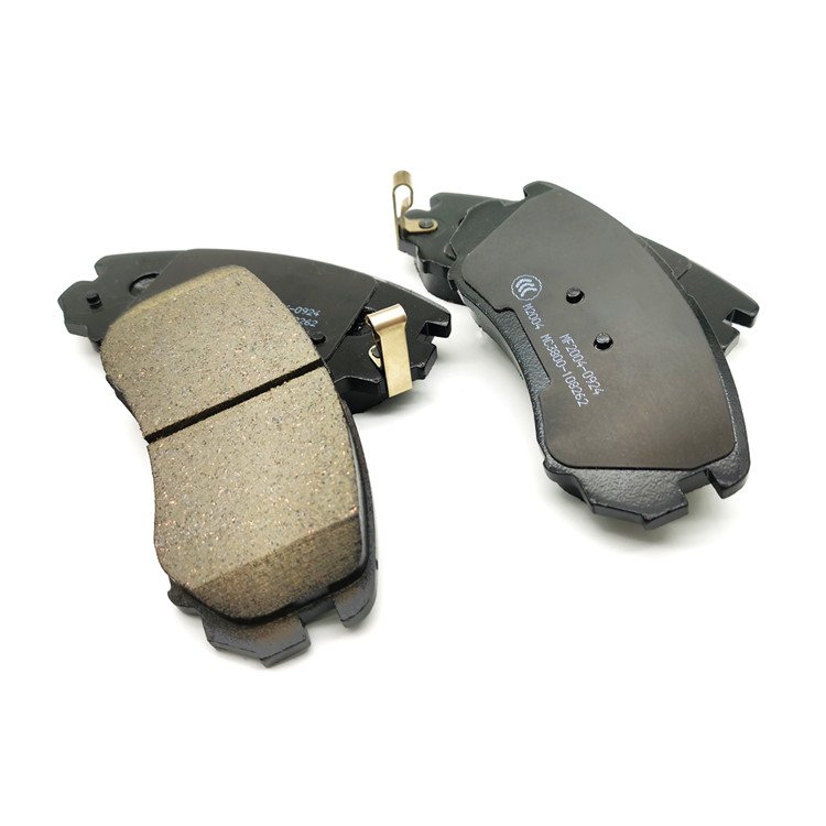 Brake Pads D924 for Changan CS35 CS35 Plus S101062-0300 and S101062-0301 Complete Front Brake Pad