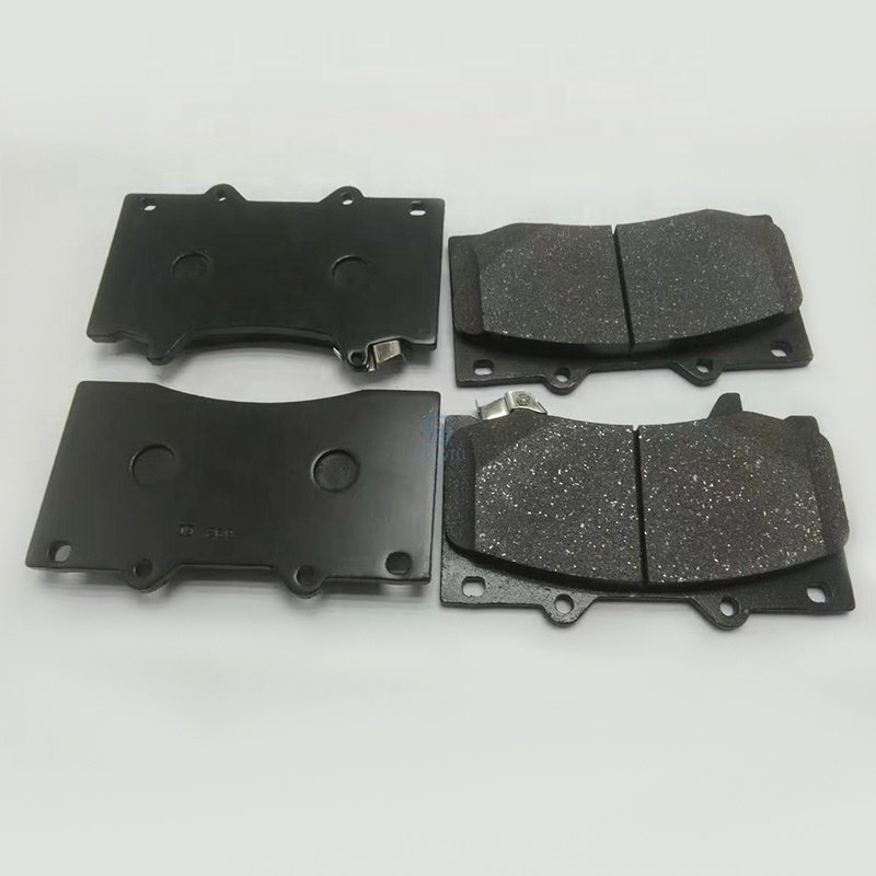 Auto Disc Brake Pads Kit D1060-1LB2B Ceramic Brake Pad for Nissan X-TRAIL PATROL Y62